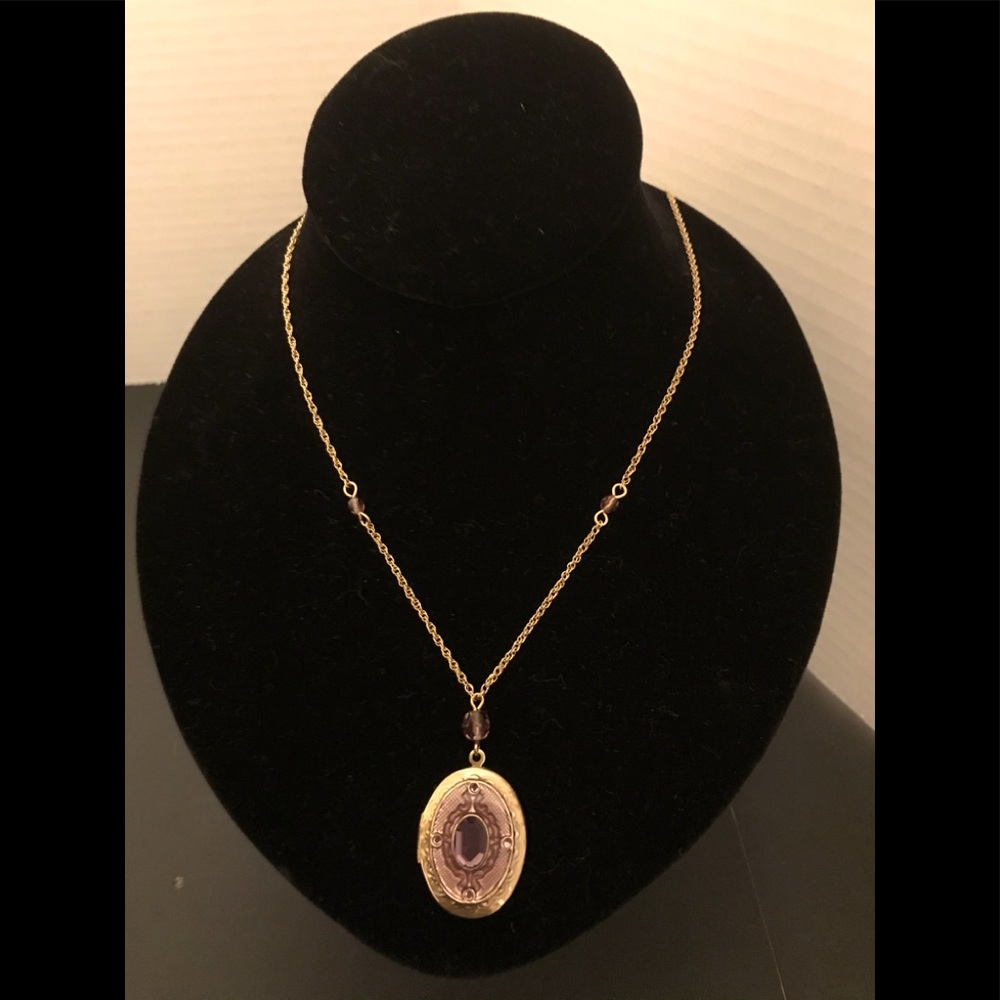 Women’s Avon President’s Club Locket Necklace 2001